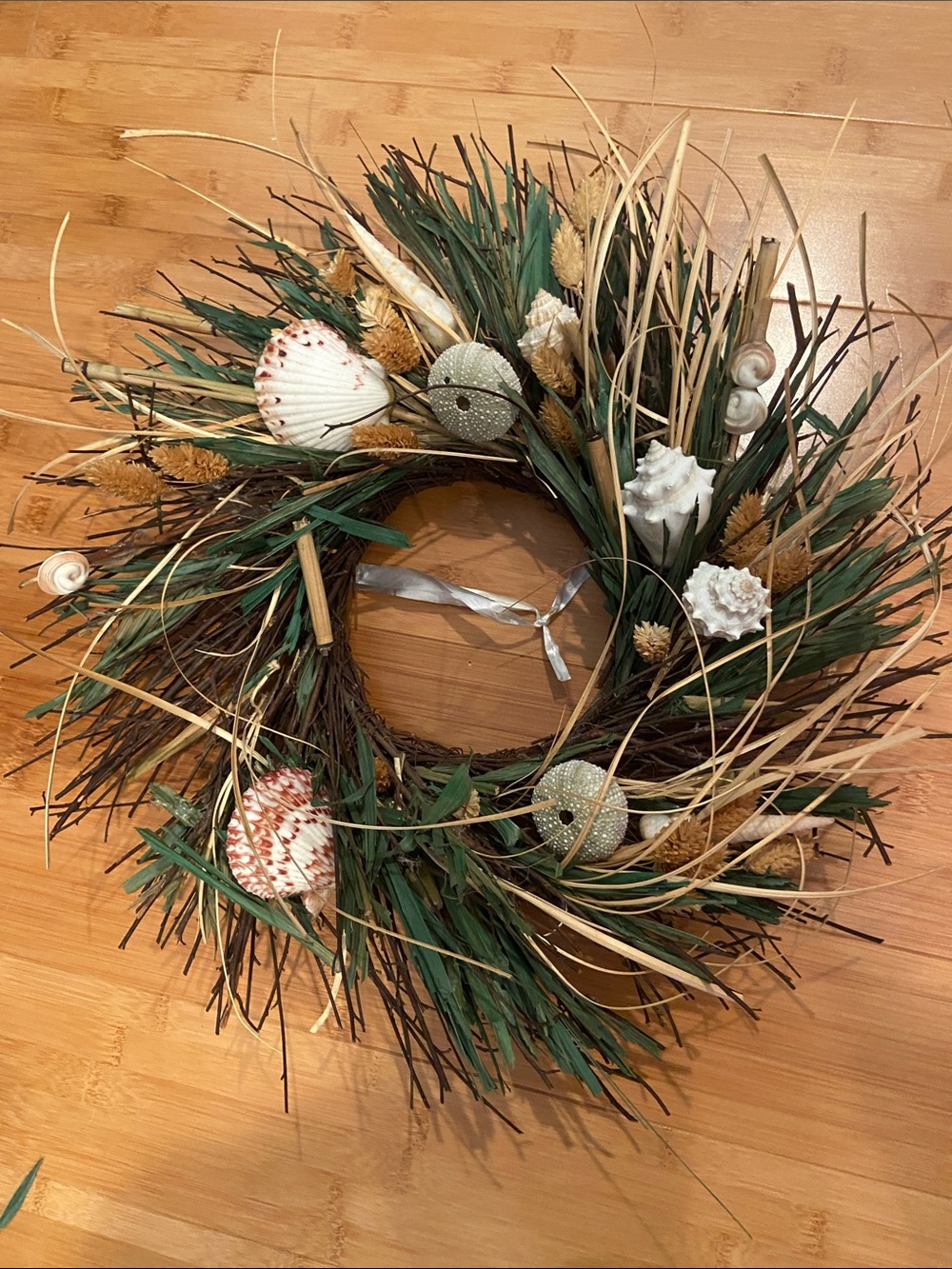 Coastal Seashell Holiday Wreath - Natural Green & Tan